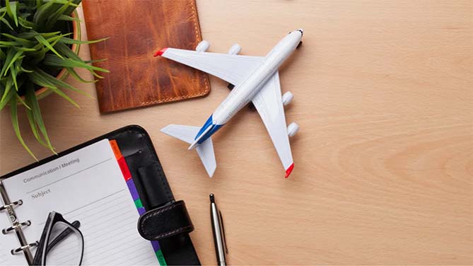 航空券・携帯・健康保険手配